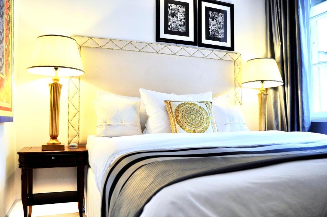 Mondrian Luxury & Old Town *