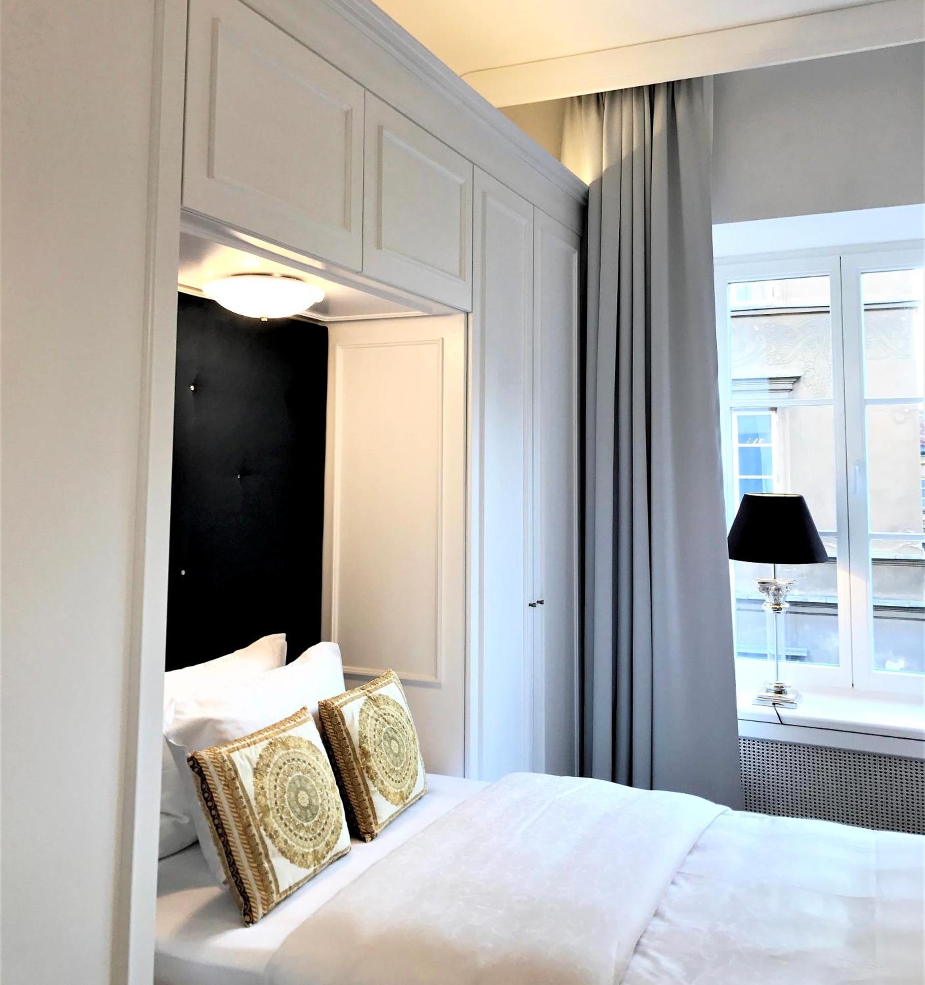 Hotel apartamentowy Mondrian Luxury & Old Town *