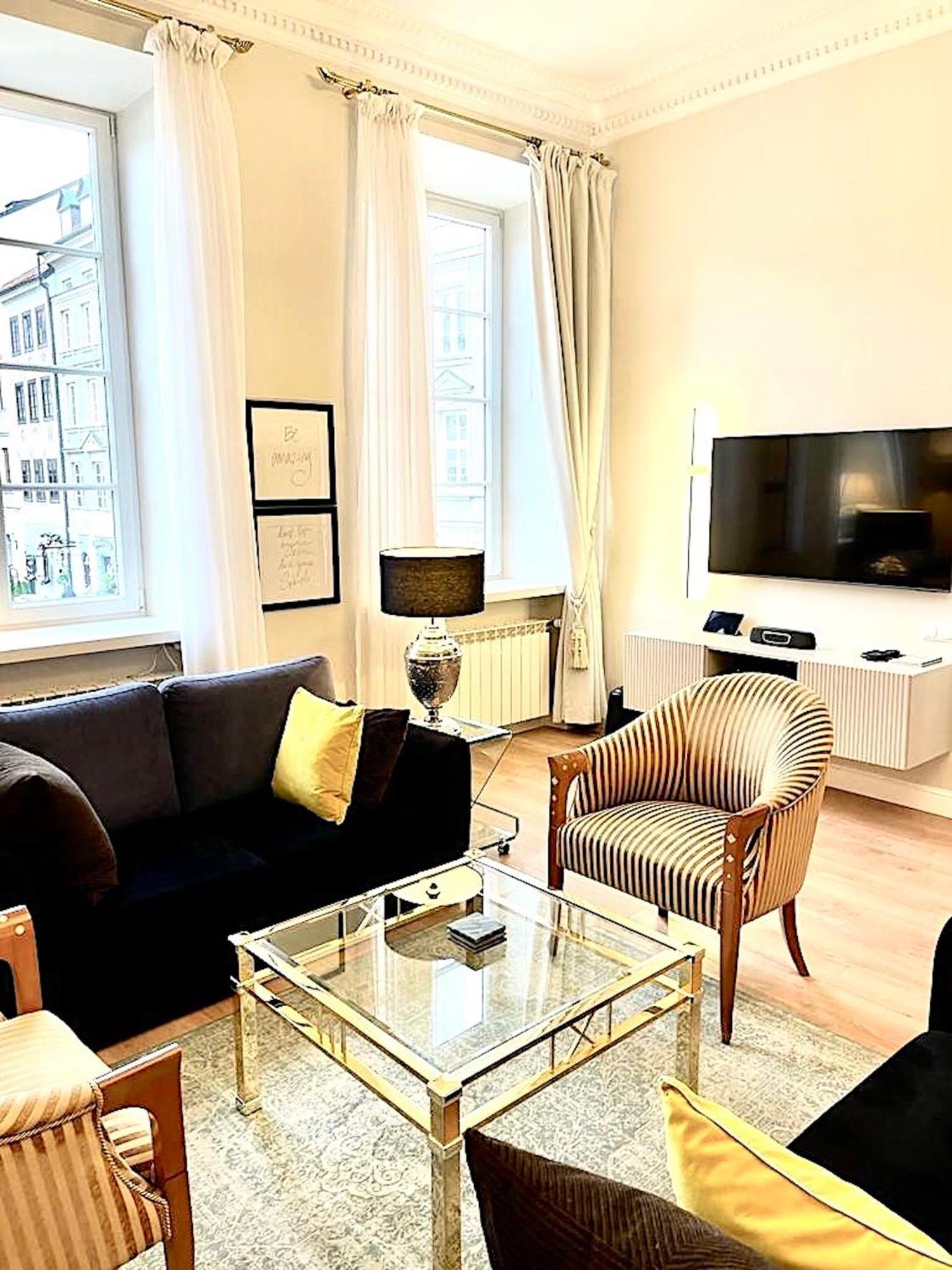Mondrian Luxury & Old Town Hotel apartamentowy