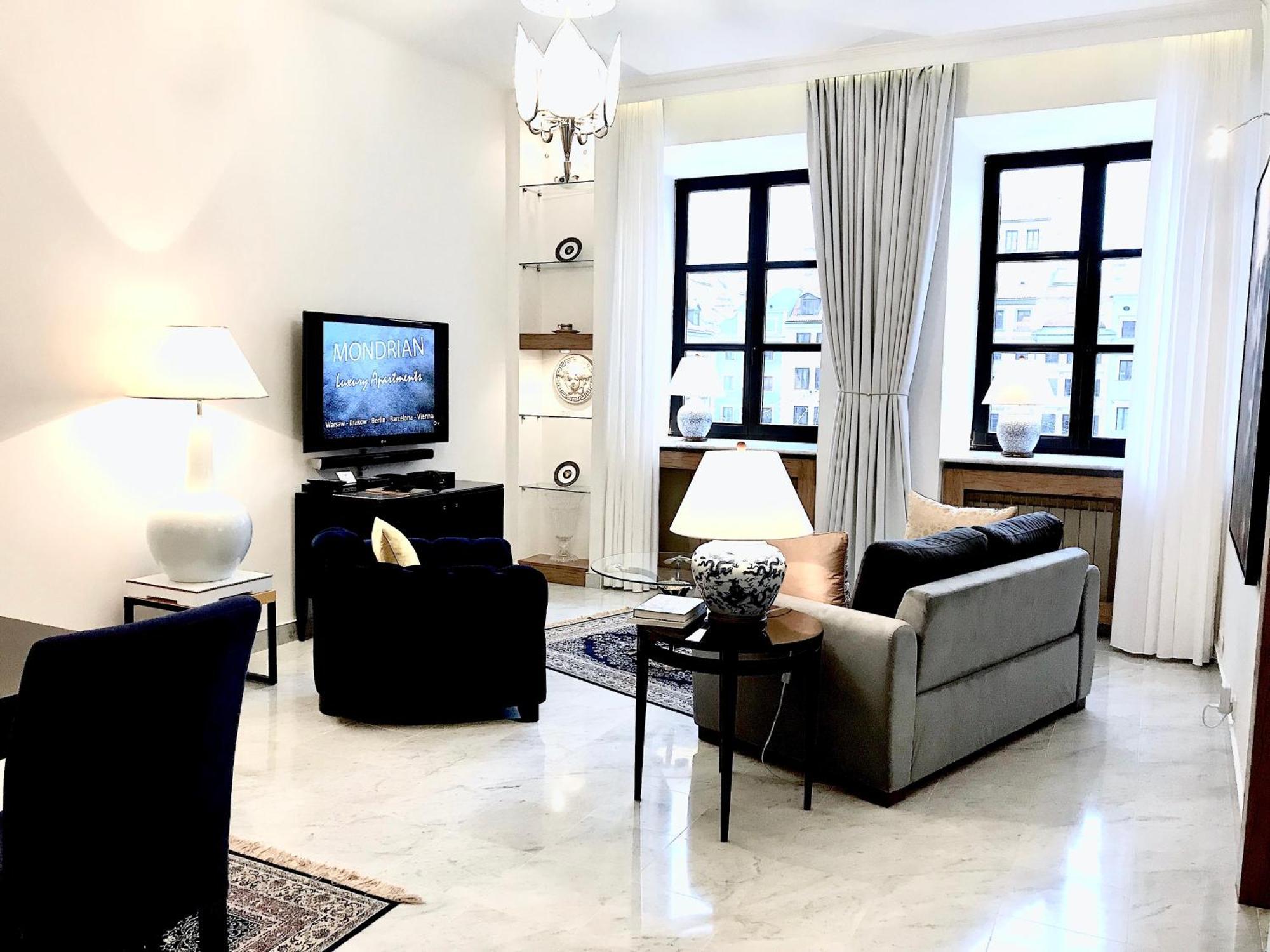 Hotel apartamentowy Mondrian Luxury & Old Town *